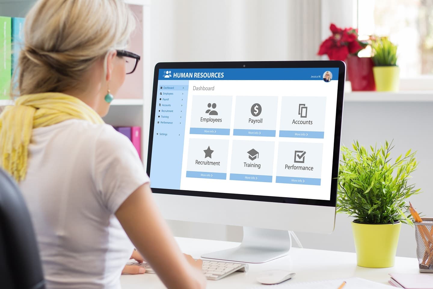 Student self-funds Foundation Certificate in People Practice and kick-starts her HR career
